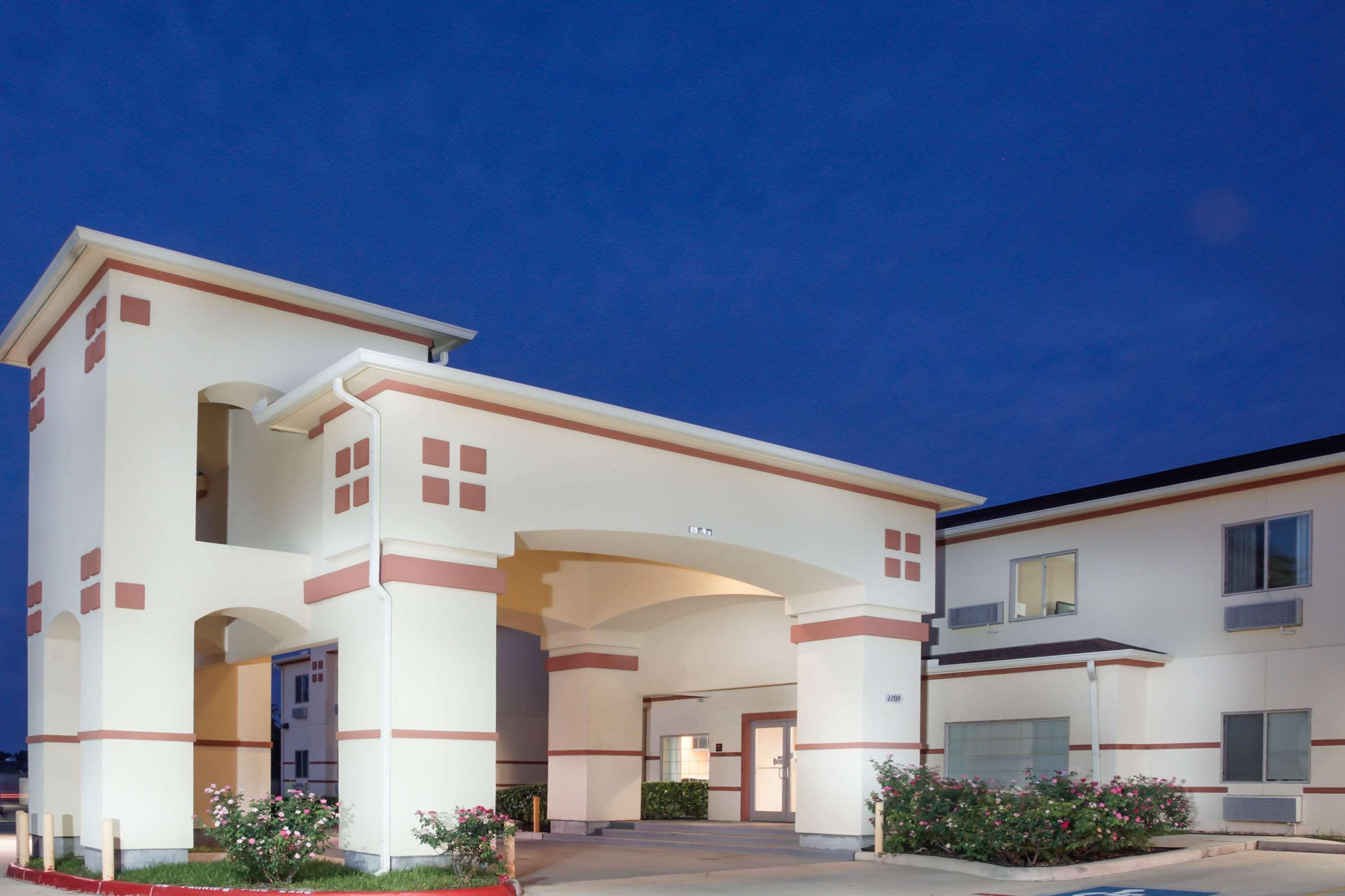 Super 8 By Wyndham Brenham Tx Exterior foto